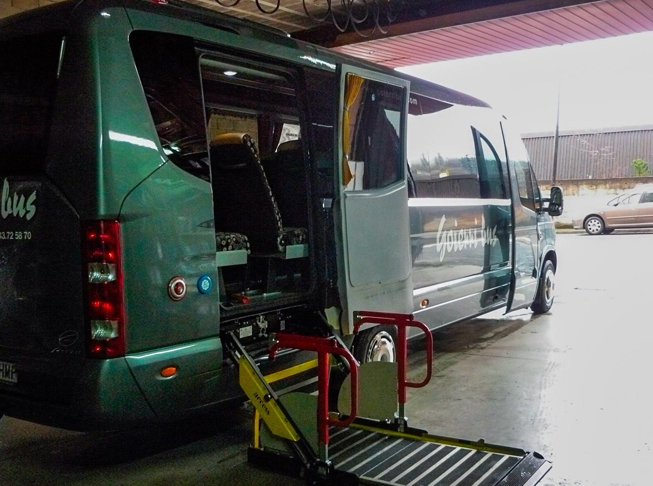 Alquiler de Autobuses con plataforma
