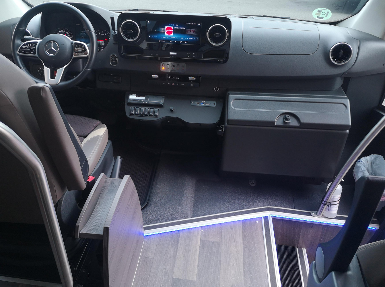 Microbuses interior Alquiler de autobuses